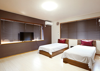 和室と洋室からなる宿泊もできる控室